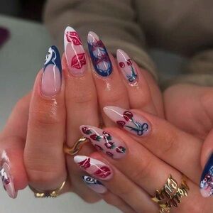 24pc Press On Nail Set from the Nail Bar 💅